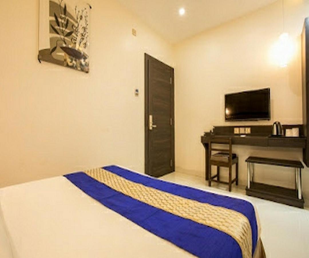 Cherrystay Kiran Inn إندور المظهر الخارجي الصورة