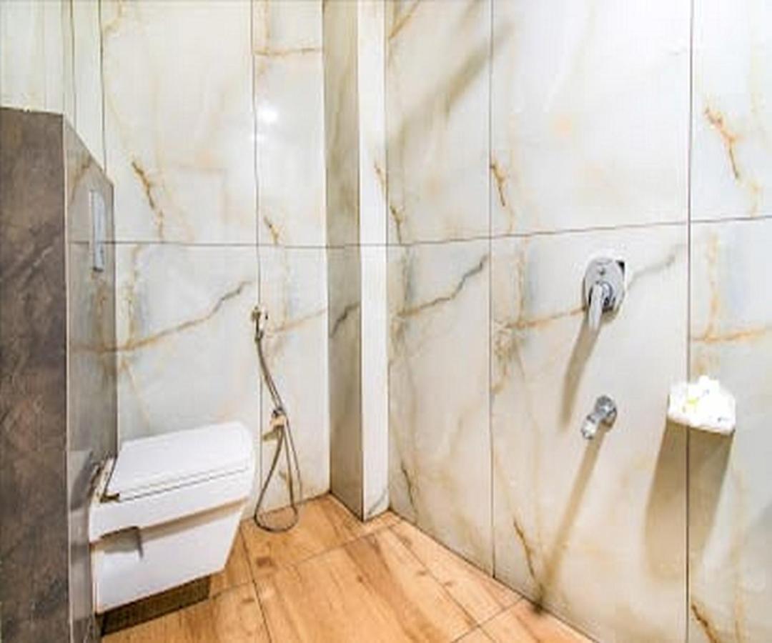 Cherrystay Kiran Inn إندور المظهر الخارجي الصورة