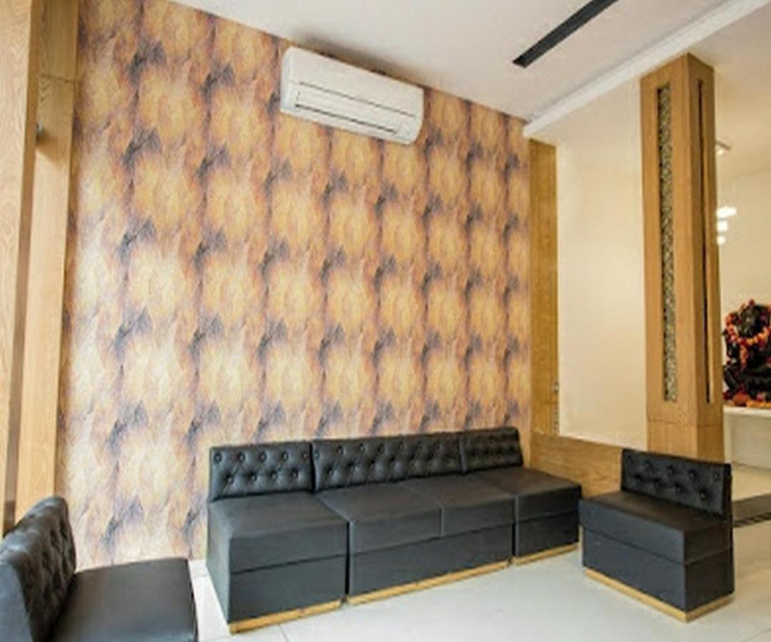 Cherrystay Kiran Inn إندور المظهر الخارجي الصورة